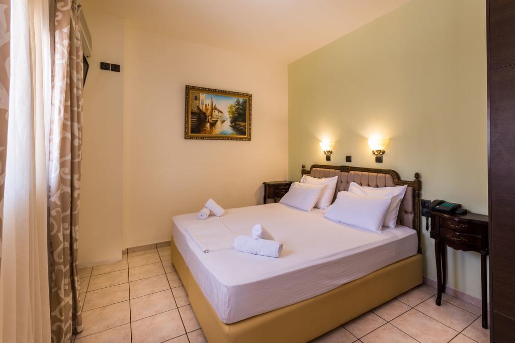 Dias Hotel & Apts Stalida Bagian luar foto