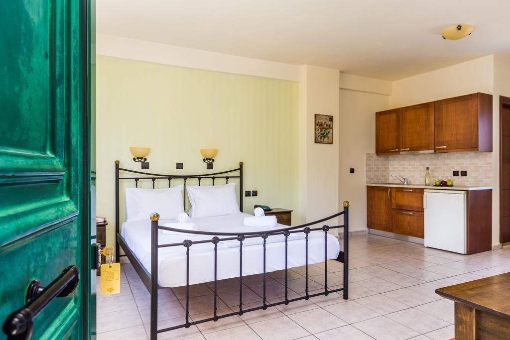 Dias Hotel & Apts Stalida Bagian luar foto