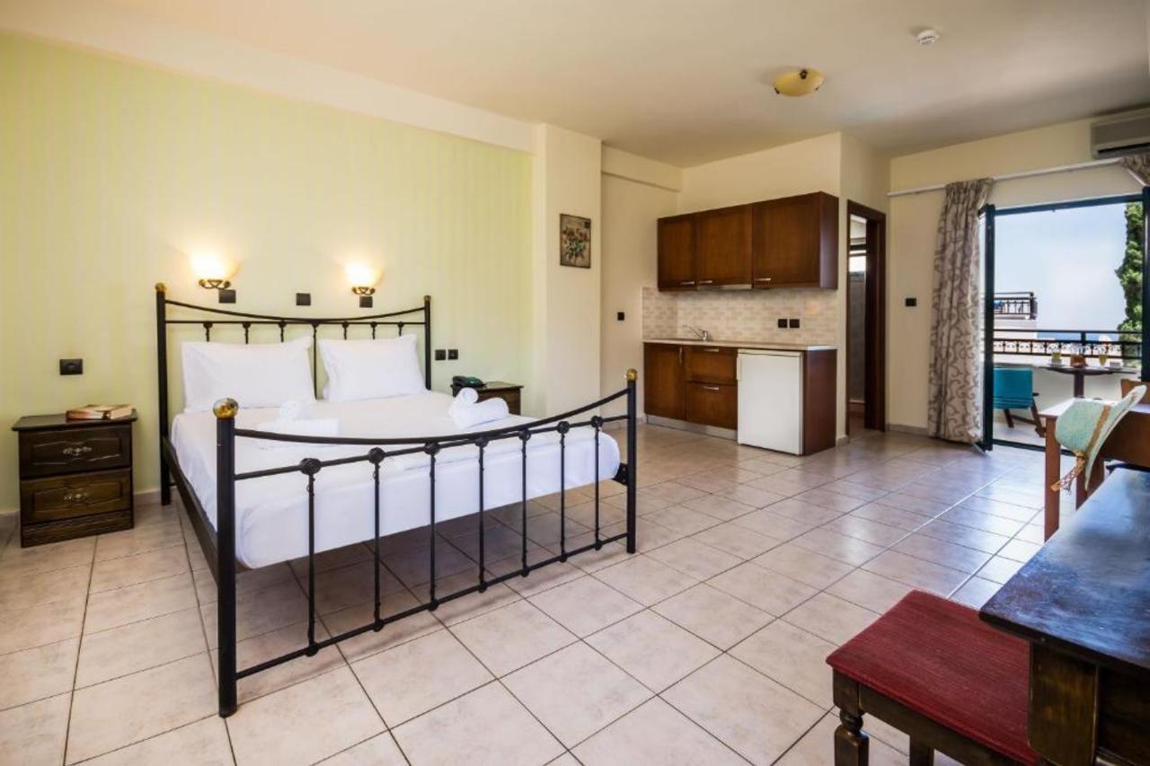 Dias Hotel & Apts Stalida Bagian luar foto